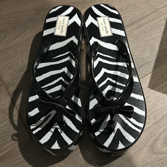 Kate Spade - Picture 2 of 8